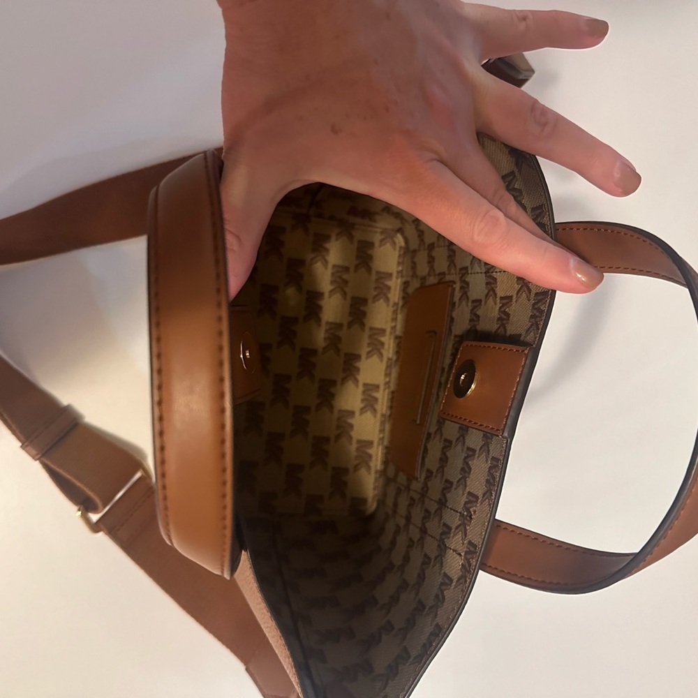 Michael Kors Hadleigh Small Double Handle Tote Bag in Luggage Leather - Picture 7 of 12